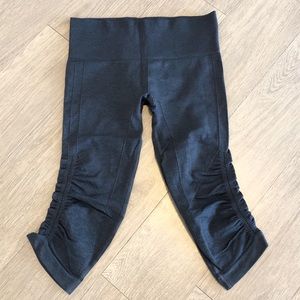 lululemon In The Flow Crop, Size 4